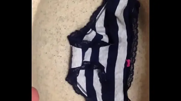 XXX Pissing on my girlfriends panties najlepších videí