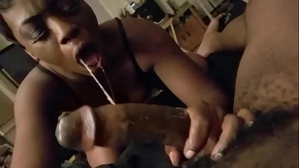 XXX Satisfait le bandeau aime sucer la bite monstre meilleures vidéos