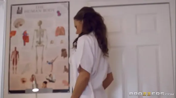 XXX Brazzers - Pov Nurse fucking with Tina Kay legnépszerűbb videó