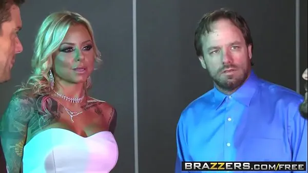 XXX Brazzers - Real Wife Stories - (Britney Shannon, Ramon Tommy, Gunn najlepších videí