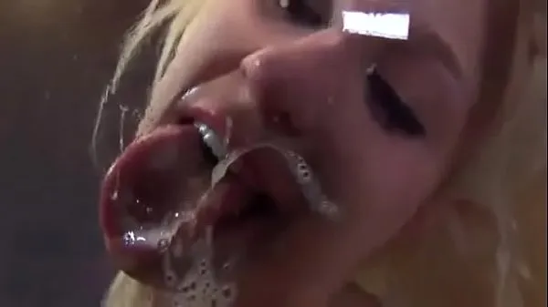 XXX Cindy Crawford Slurps Up A Big Yummy Cum Load With A Smile top Videos