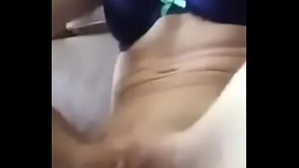 XXX Young girl masturbating with vibrator suosituinta videota