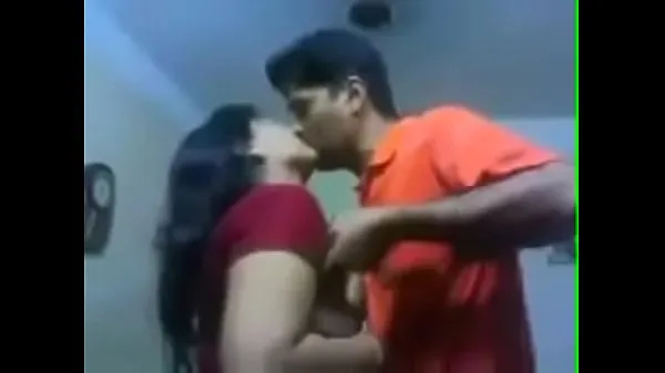 XXX My aunty kissing me and boobs pressing शीर्ष वीडियो