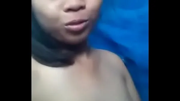 XXX Filipino girlfriend show everything to boyfriend toppvideoer