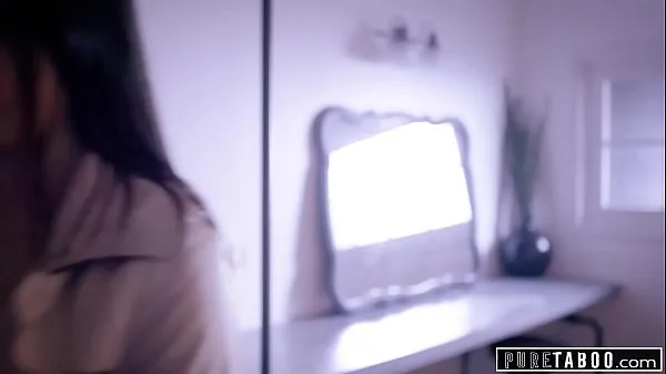 Najboljši videoposnetki XXX PURE TABOO Emily Willis Submits for Her 2 Doms