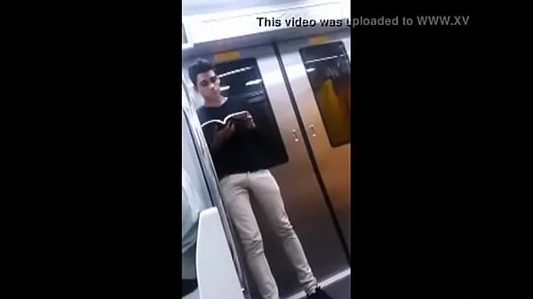 XXX Homem en no metrô principais vídeos