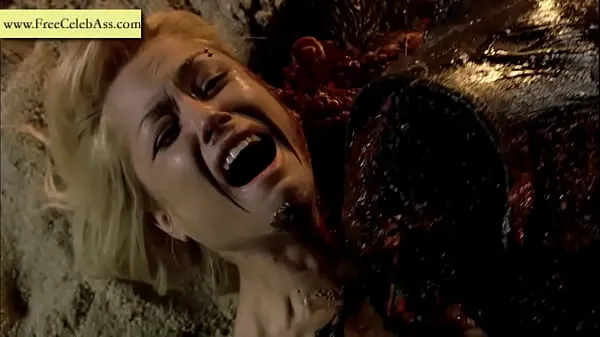 XXX Pilar Soto Zombie Sex em Beneath Still Waters 2005 principais vídeos