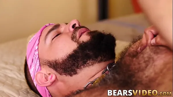 XXX Macho bear pounding his chubby boyfriend bareback legnépszerűbb videó