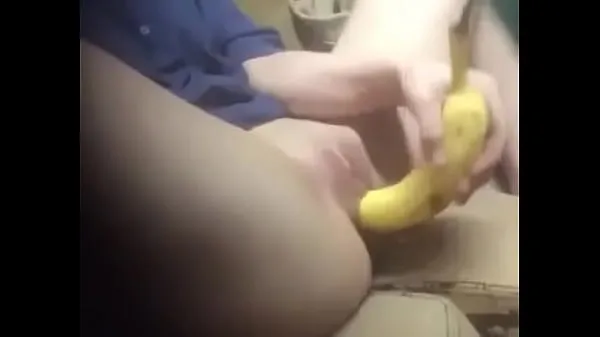 XXX y. toys her wet pussy with banana शीर्ष वीडियो