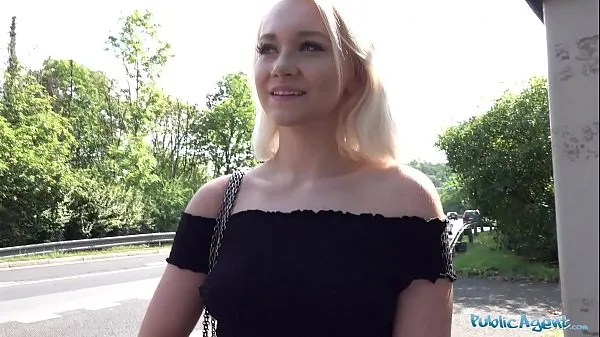 XXX Agente público rubia Marilyn Sugar follada en el bosque vídeos principales