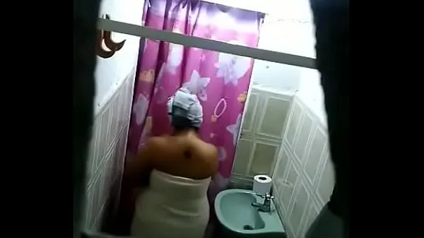 XXX Mon voisin sort de la douche meilleures vidéos