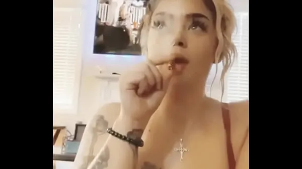 XXX This bitch is amazing top Videos