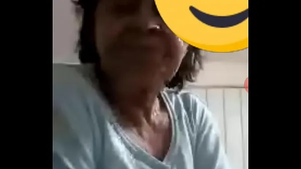 XXX Ma grand-mère ne supporte pas la quarantaine et me fait un appel vidéo meilleures vidéos