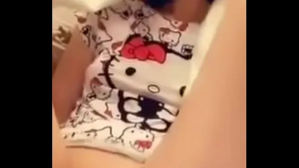 XXX Hello Kitty teen pisses seductively أفضل مقاطع الفيديو