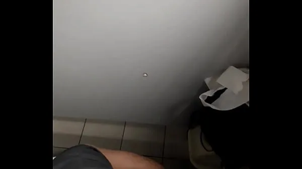 XXX I get sucked in public bathroom glory holevideo principali