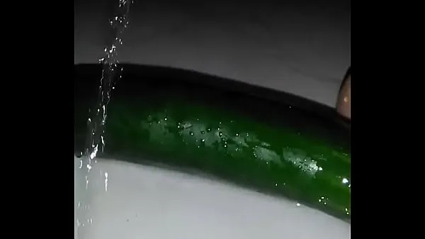 XXX She masturbates with a cucumber until she finishes top Videos