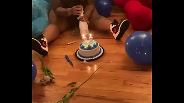 XXX Moët Is Strong Loving It On My Birthday nejlepších videí