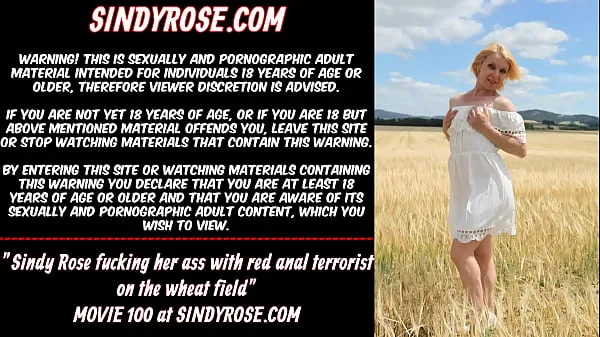 XXX Sindy Rose fucking her ass with red anal terrorist on the wheat field najlepsze filmy