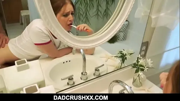 XXX Step Daughter Brushing Teeth Fuck วิดีโอยอดนิยม