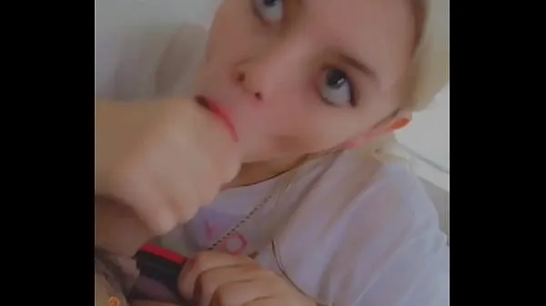 Najboljši videoposnetki XXX Tiny Blonde Sucks Dick in Miami Airbnb Last Weekend