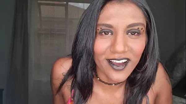 XXX Desi vagabunda usando batom preto quer seus lábios e língua batendo em seu pau e saboreando seus lábios | close up | fetiche principais vídeos