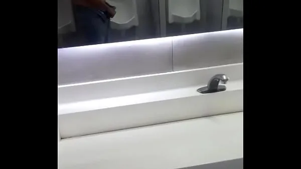 XXX cum in public bathroom legnépszerűbb videó