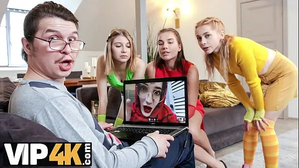 XXX DYKE4K. In ritardo alla festa delle tre bellezzevideo principali