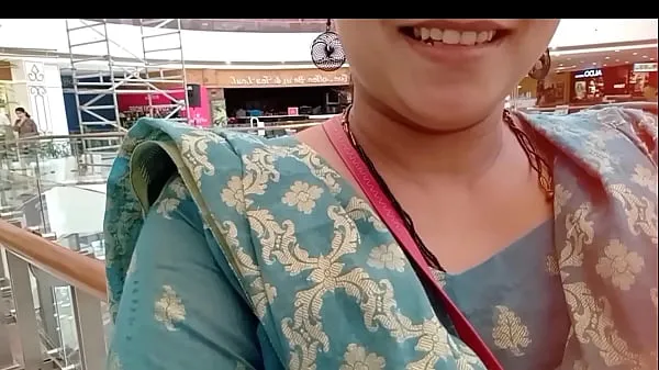 XXX Sexy Aunty Pissing In Public Toilet In Mumbai Mall أفضل مقاطع الفيديو