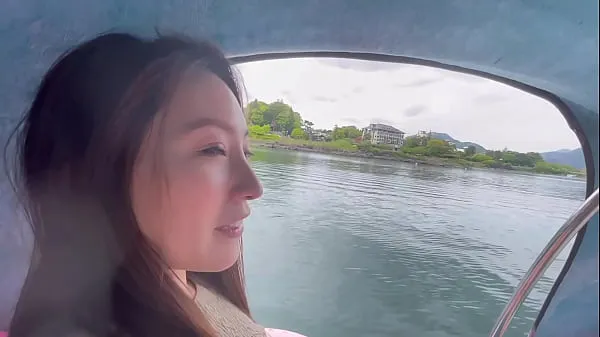 XXX Wear a miniskirt and experience boating at Lake Kawaguchiko, Yamanashi Prefecture أفضل مقاطع الفيديو