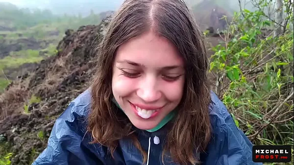XXX The Riskiest Public Blowjob In The World On Top Of An Active Bali Volcano - POV Video terpopuler