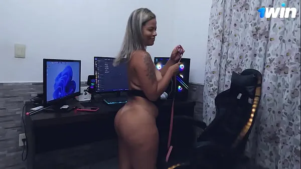 XXX Look at the size of that Brazilian ass top Videos