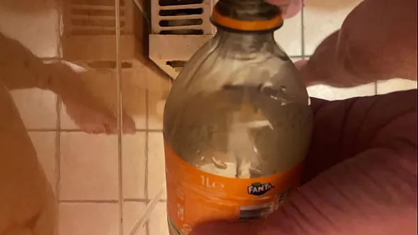 XXX 500ML Piss Into Fanta Bottle meilleures vidéos