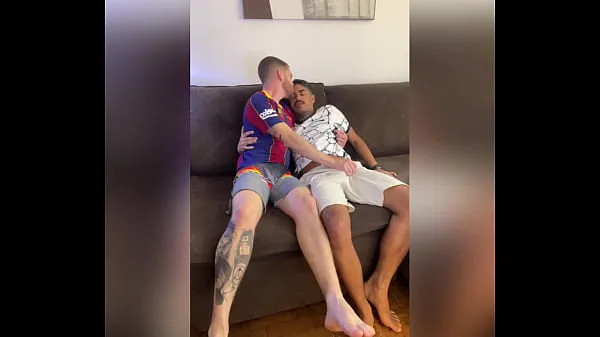 XXX gifted black man eating white guy in various positions including dildo and piss κορυφαία βίντεο